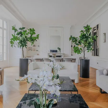 Spacious - 5br-12p *